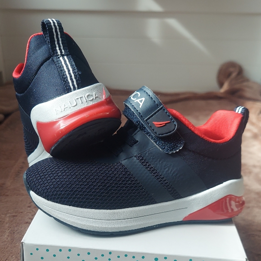 NWOT Boys Toddler Nautica Towhee Buoy Lightd T Navy and Red Sneakers
